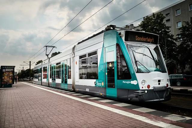 西门子全球首列自动驾驶有轨电车亮相InnoTrans柏林轨道展